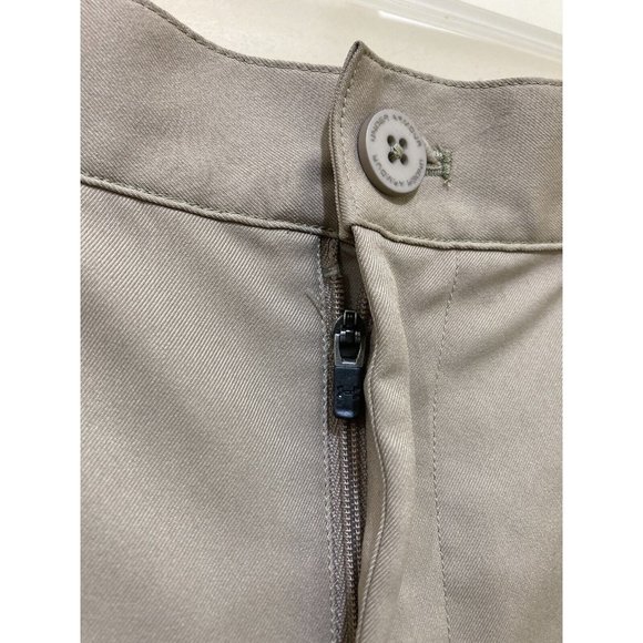 Under Armour Performance Golf Shorts Mens 34R Beige Flat Front Pockets Logo - Picture 2 of 12